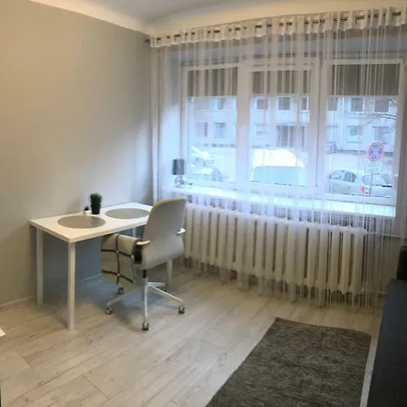 Center Gray Studio شقة كلابيدا